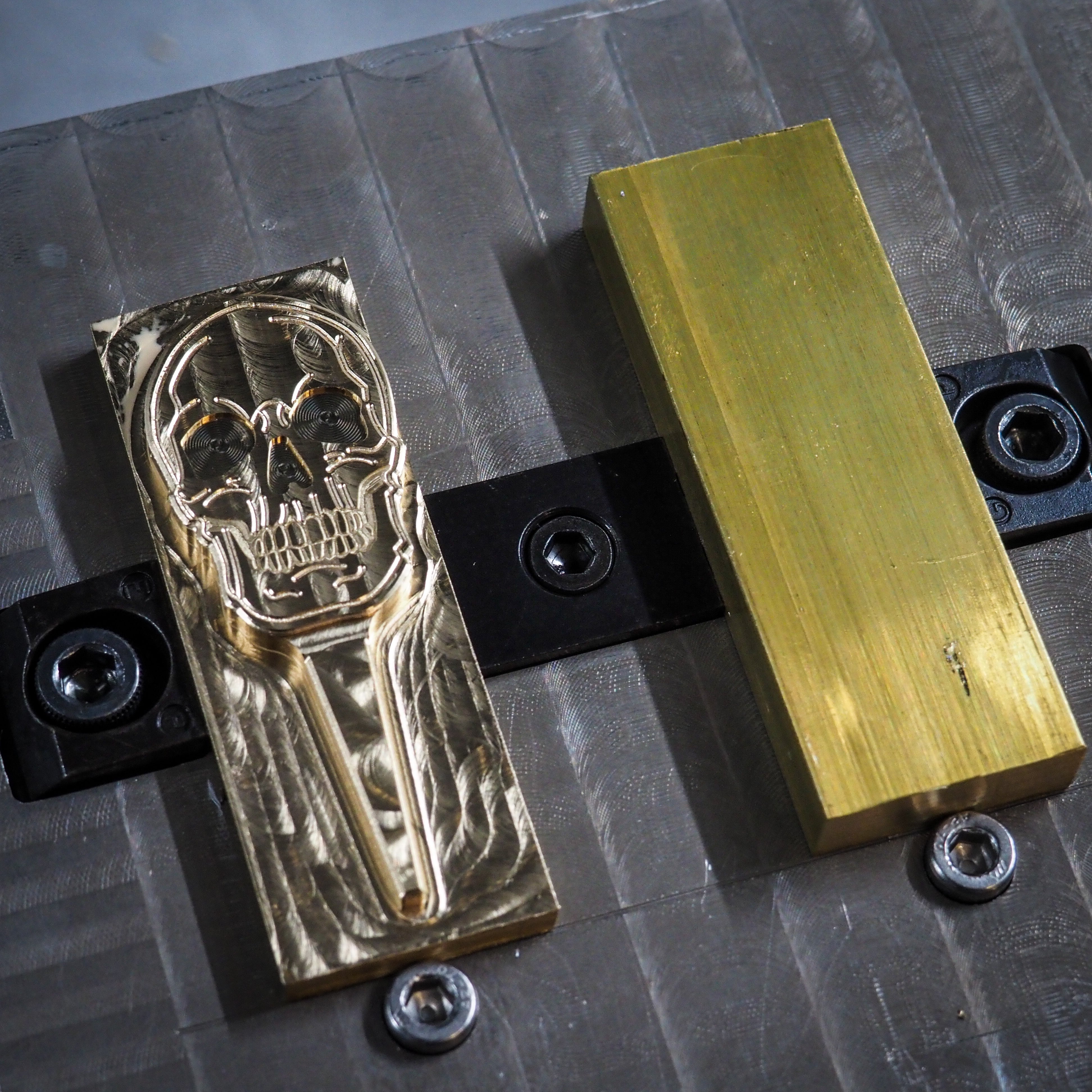 The antiqued Skull - SINK GOLF| UK MILLED PUTTERS