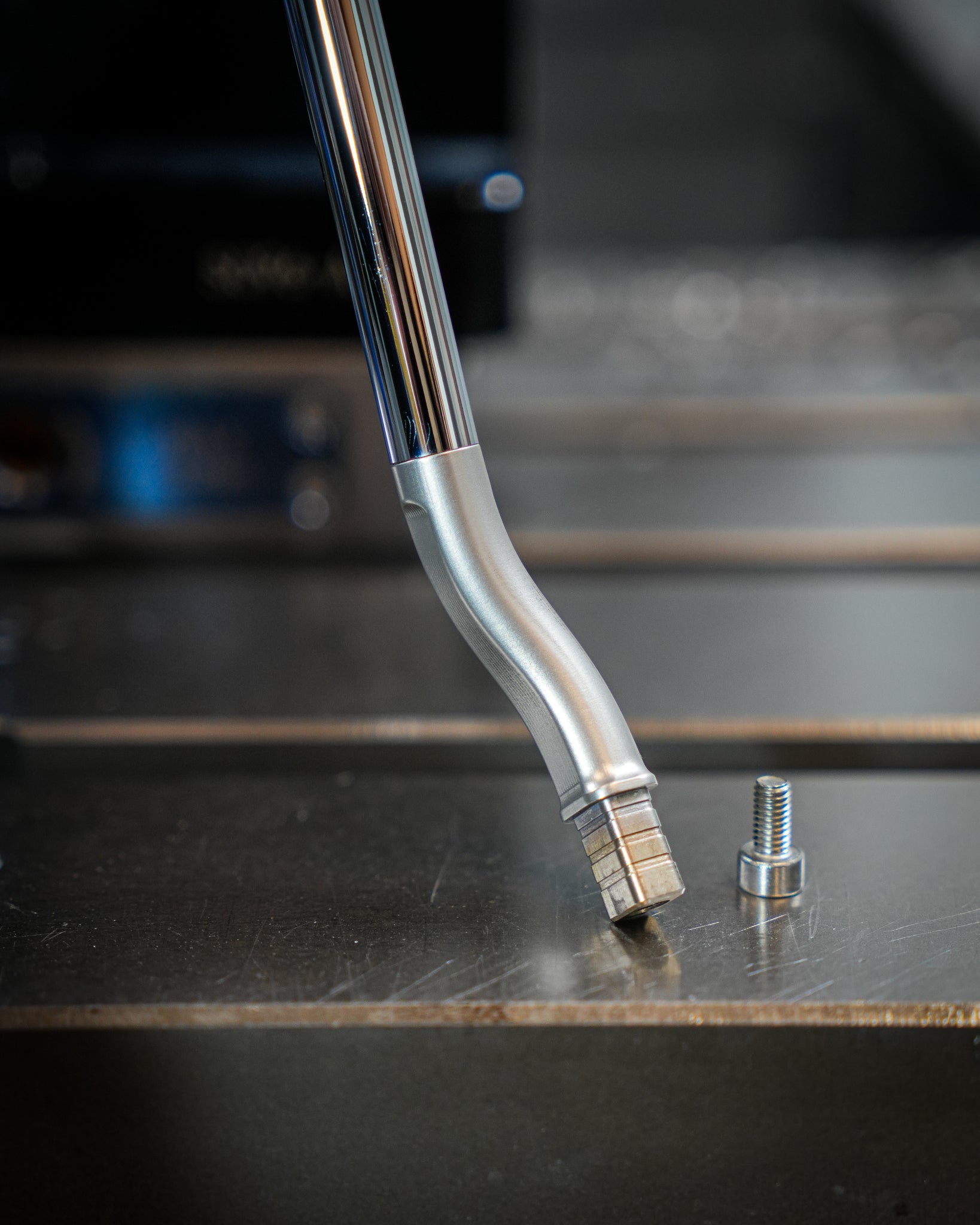 IC - SG FLOW NECK - SINK GOLF