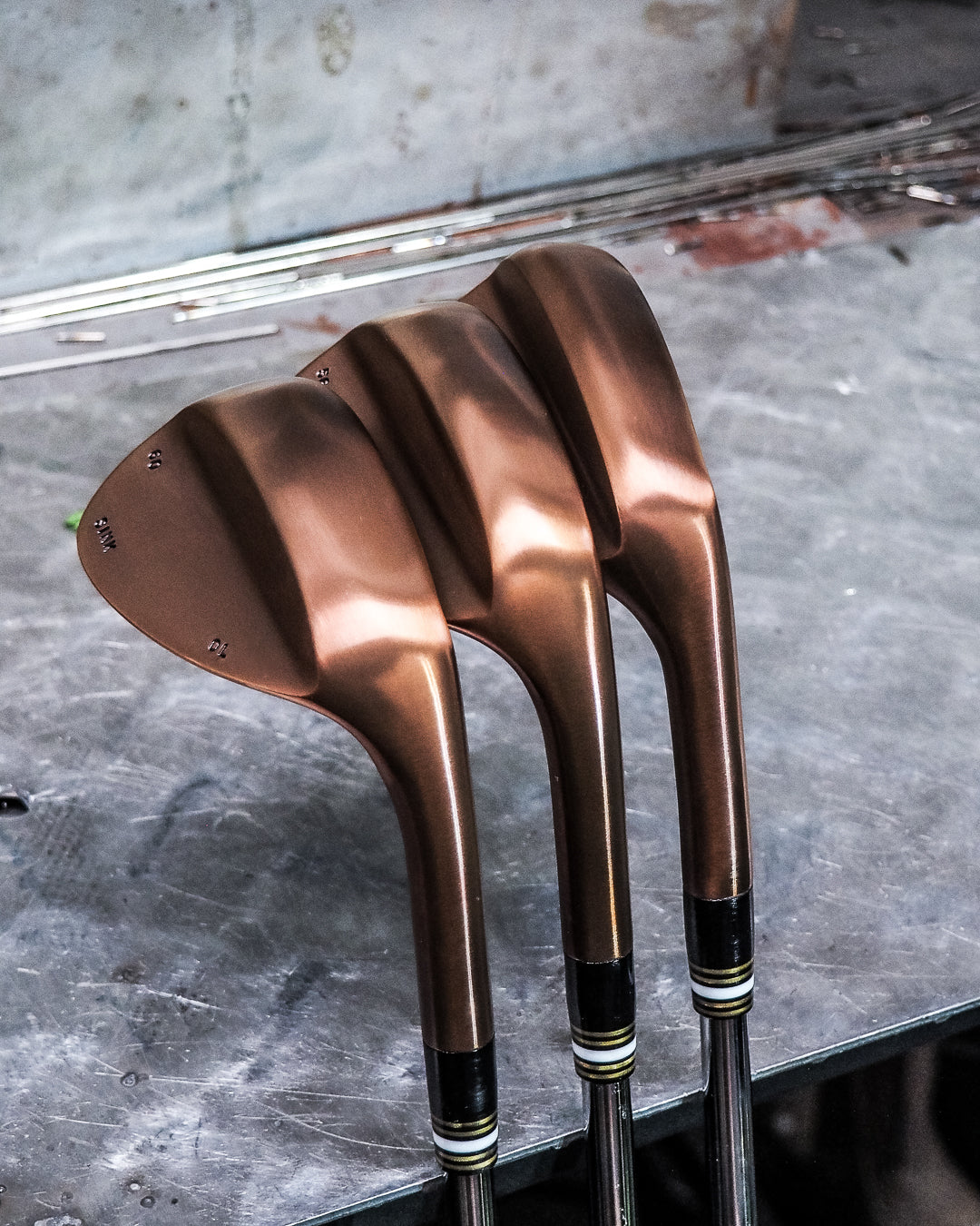 Brushed bronze wedge release - SINK GOLF