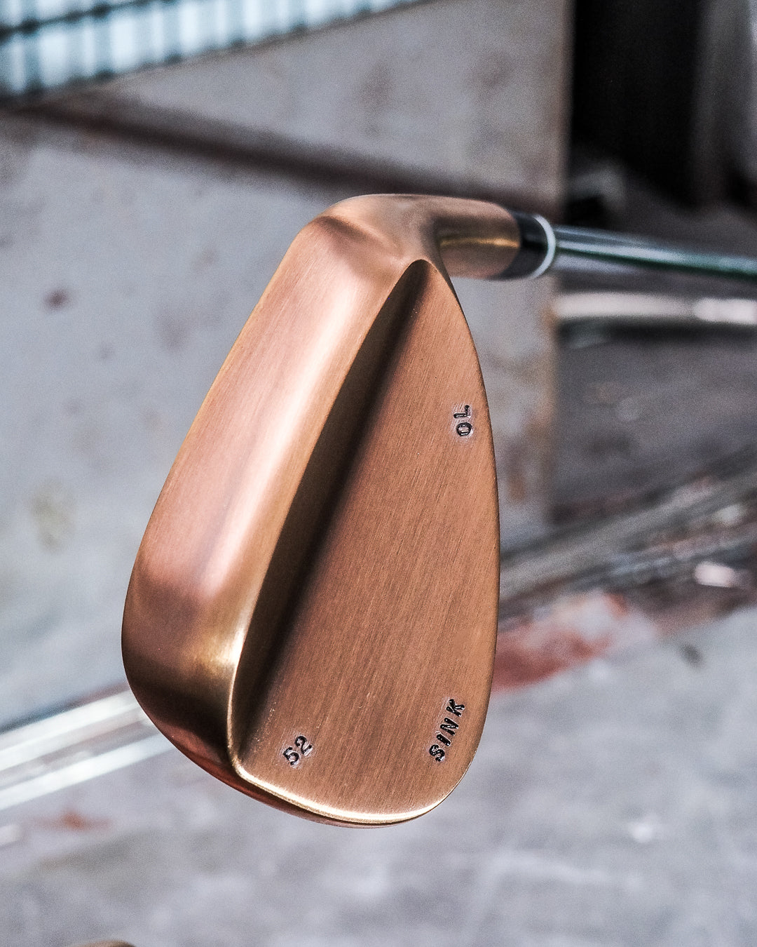 Brushed bronze wedge release - SINK GOLF