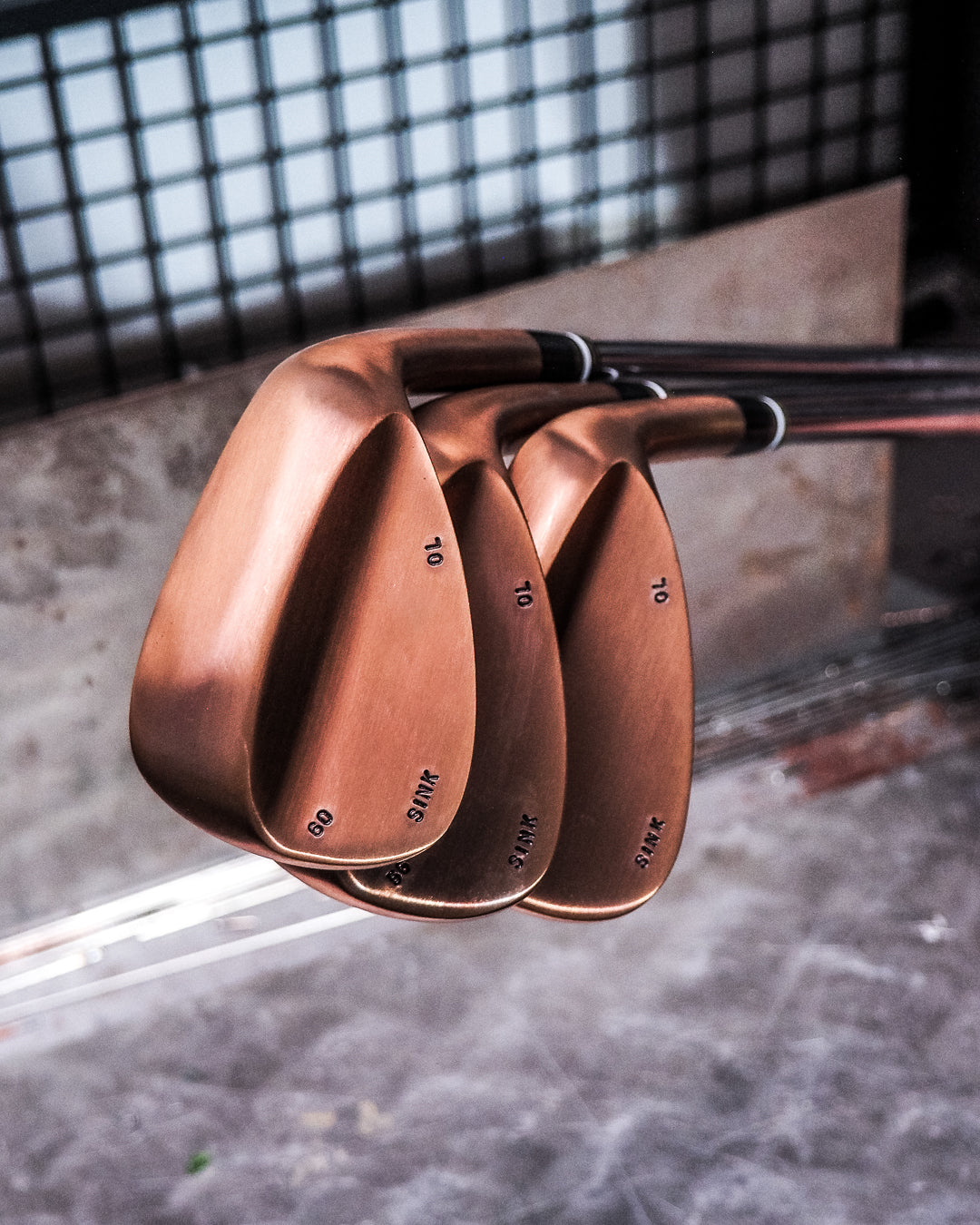 Brushed bronze wedge release - SINK GOLF