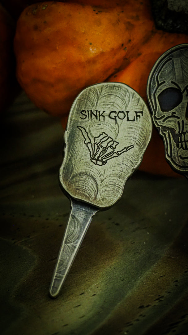 The antiqued Skull - SINK GOLF| UK MILLED PUTTERS 